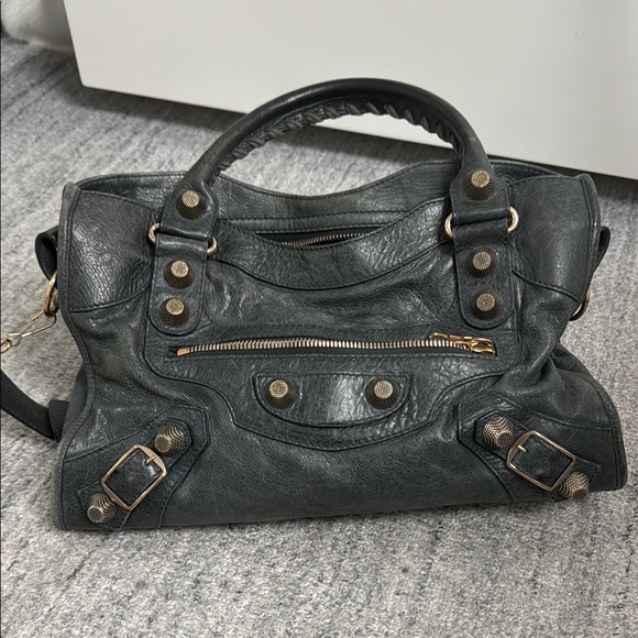 Balenciaga woman’s bag - Picture 1 of 4